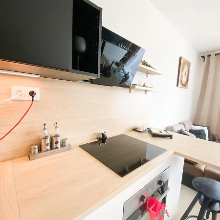 Krasny Moderny 1-izbovy Byt, Novostavba + Parking 아파트